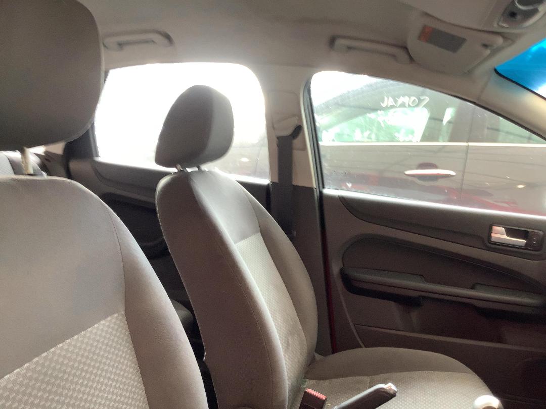 Photo '12' of Ford Focus