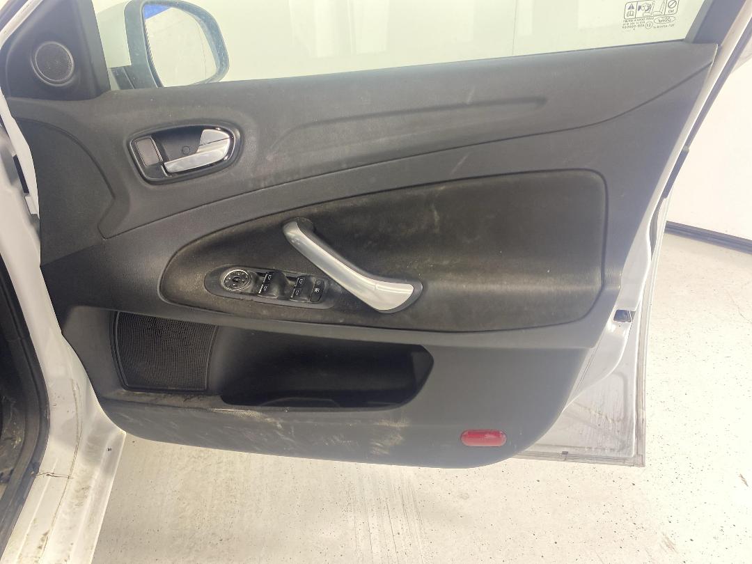 Photo '15' of Ford Mondeo