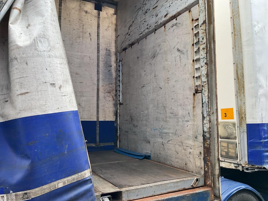 Photo '10' of Fruehauf FBC S3B-7.3 Curtainsider Semi Photo '10' of Fruehauf FBC S3B-7.3 Curtainsider Semi