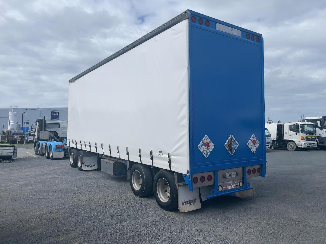 Photo '6' of FRUEHAUF RBC S2S2 9.3 Curtainsider Full Photo '6' of FRUEHAUF RBC S2S2 9.3 Curtainsider Full