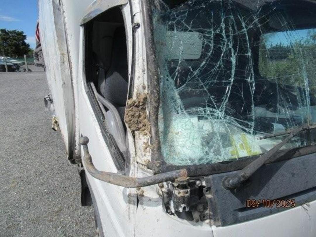 Photo '6' of Fuso Canter Box Body