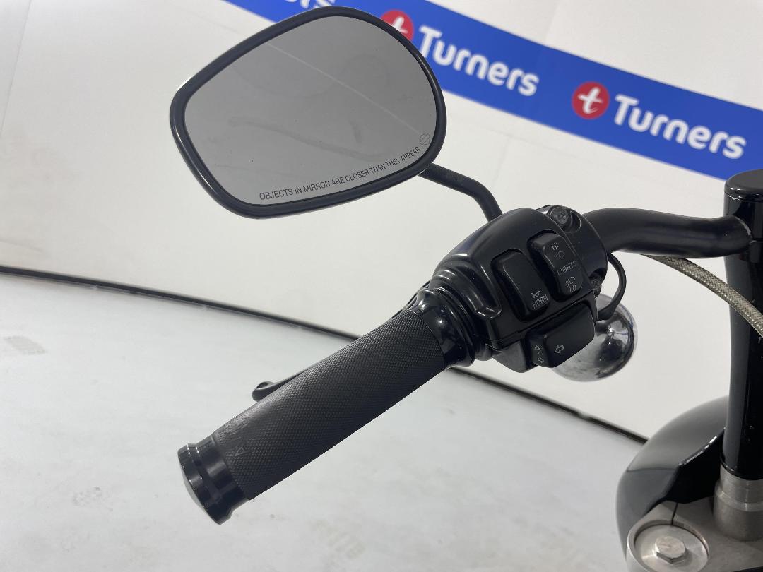 Photo '13' of Harley Davidson Fxdbi