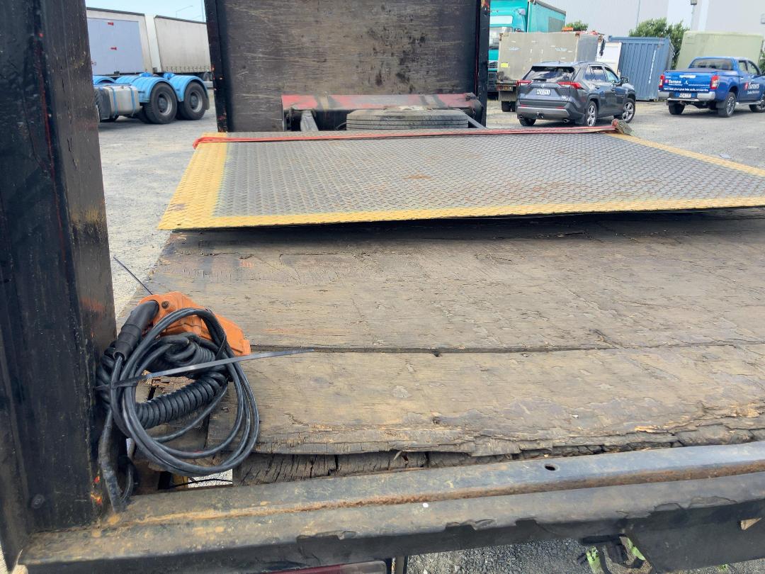 Photo '22' of Hino 300 XZU427R-HKFTDQ3 Curtainsider Photo '22' of Hino 300 XZU427R-HKFTDQ3 Curtainsider