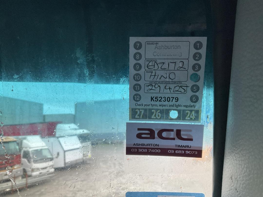 Photo '26' of Hino 700 FY1EUPG Curtainsider