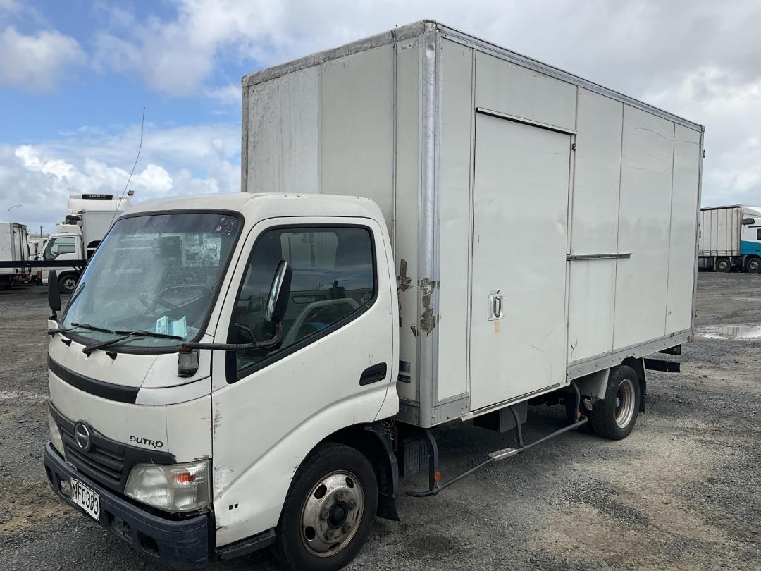 Photo '9' of Hino Dutro Box Body