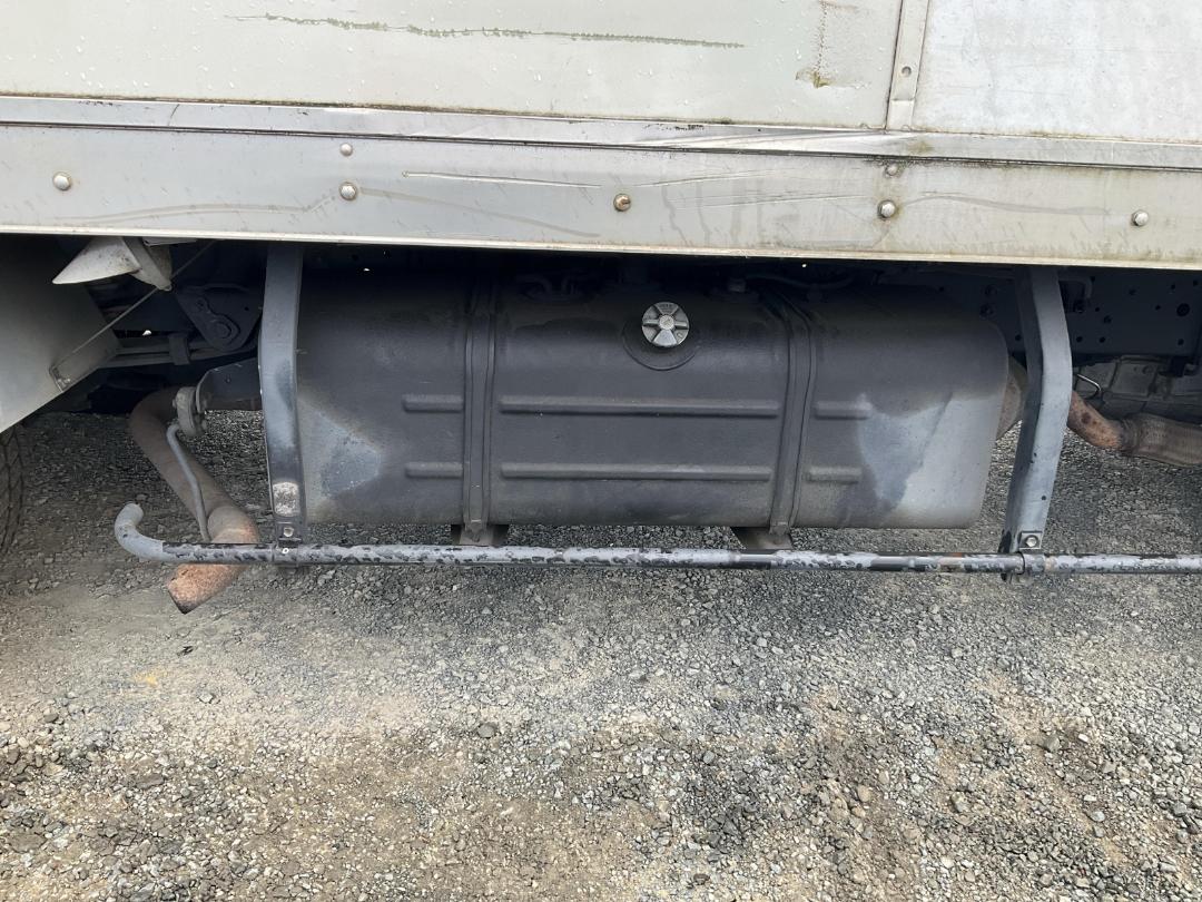 Photo '21' of Hino Dutro Box Body