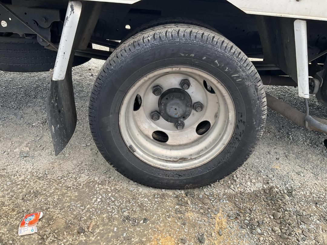 Photo '31' of Hino Dutro Box Body