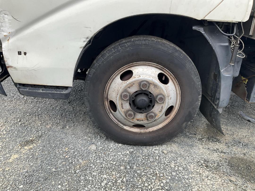 Photo '33' of Hino Dutro Box Body