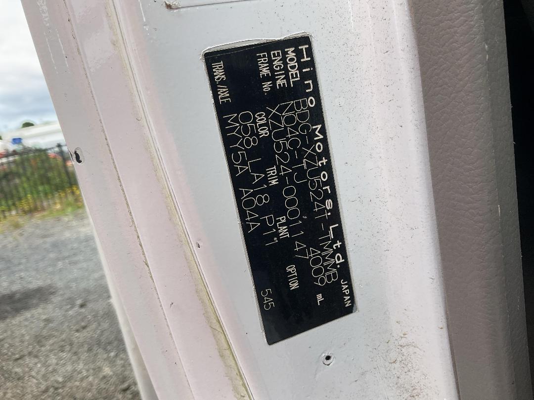 Photo '28' of Hino Dutro Tipper