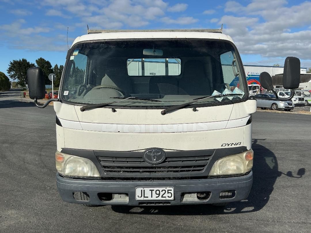 Photo '10' of Hino Dutro Flat Deck