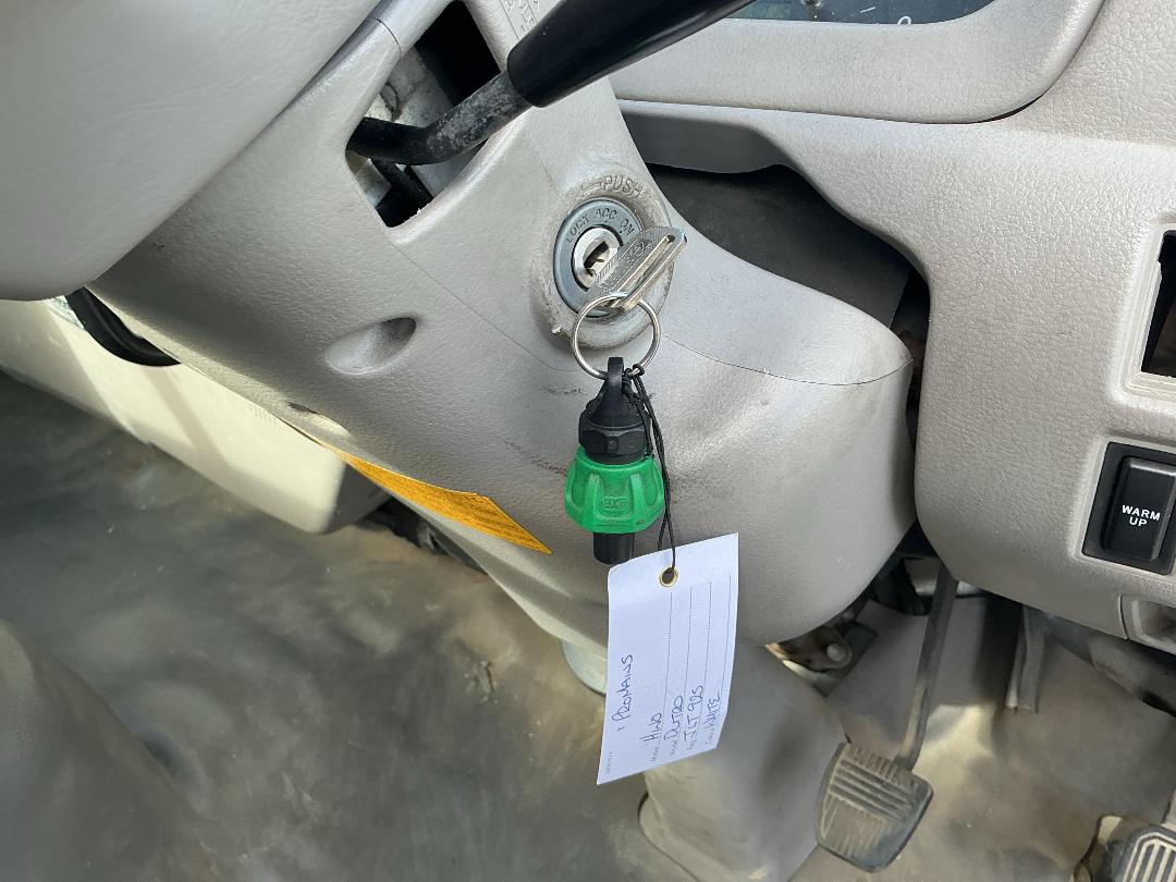 Photo '31' of Hino Dutro Flat Deck