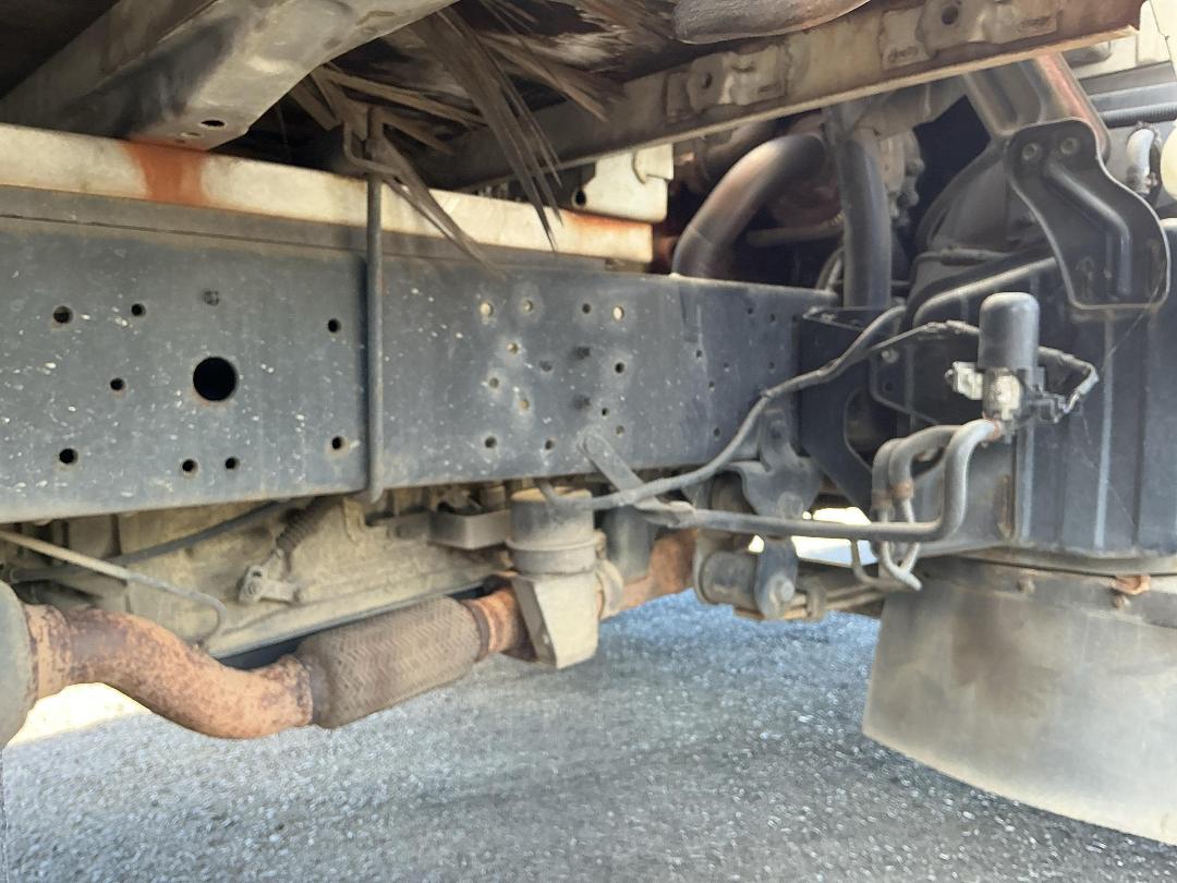 Photo '44' of Hino Dutro Flat Deck