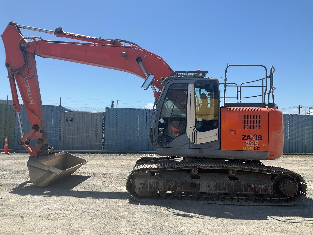 Photo '7' of Hitachi ZX225 USRK Excavator Photo '7' of Hitachi ZX225 USRK Excavator