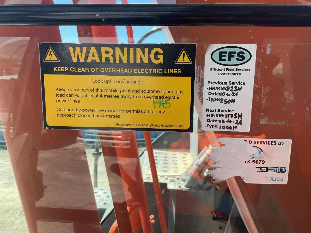 Photo '35' of Hitachi ZX225 USRK Excavator Photo '35' of Hitachi ZX225 USRK Excavator