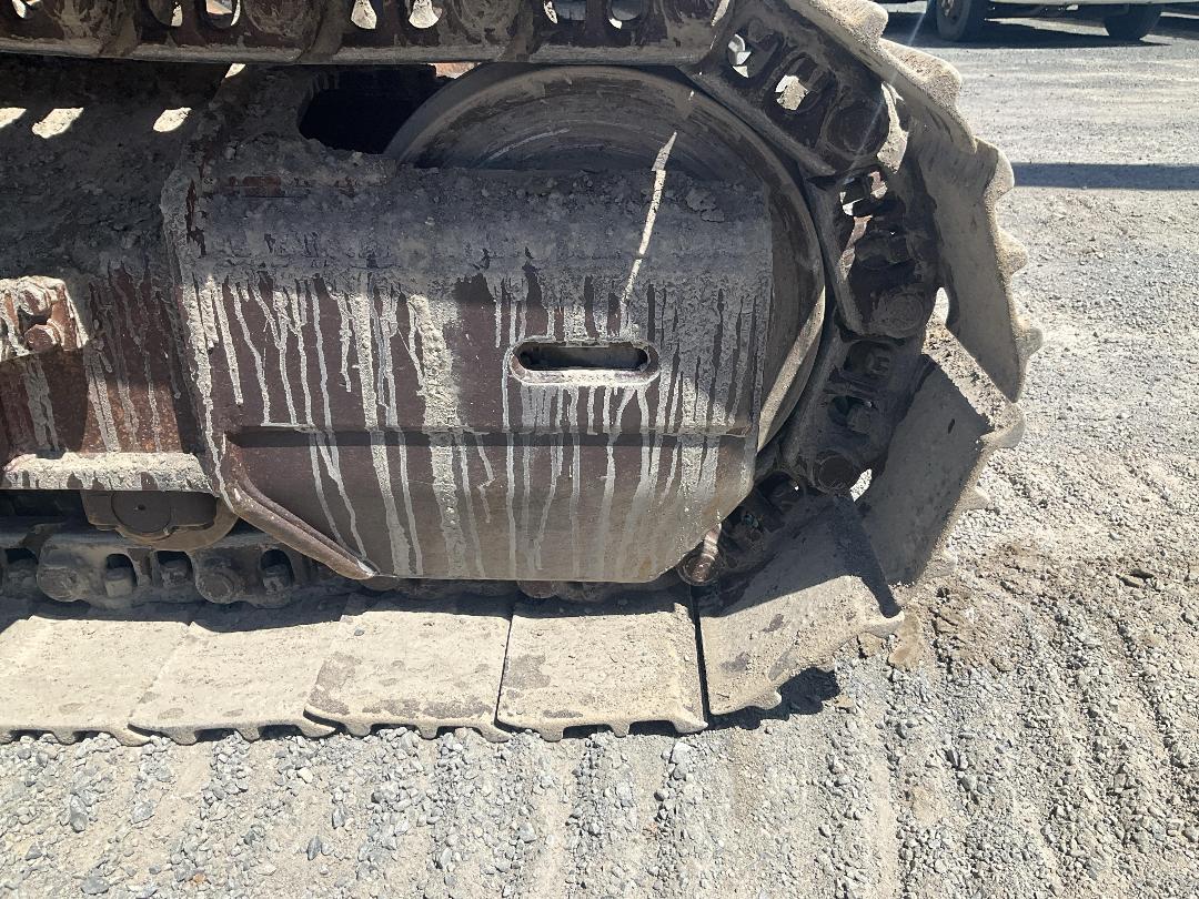 Photo '32' of Hitachi ZX225 USRK Excavator Photo '32' of Hitachi ZX225 USRK Excavator