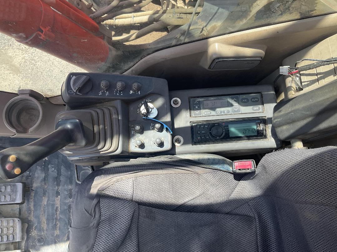 Photo '22' of Hitachi ZX225 USRK Excavator Photo '22' of Hitachi ZX225 USRK Excavator