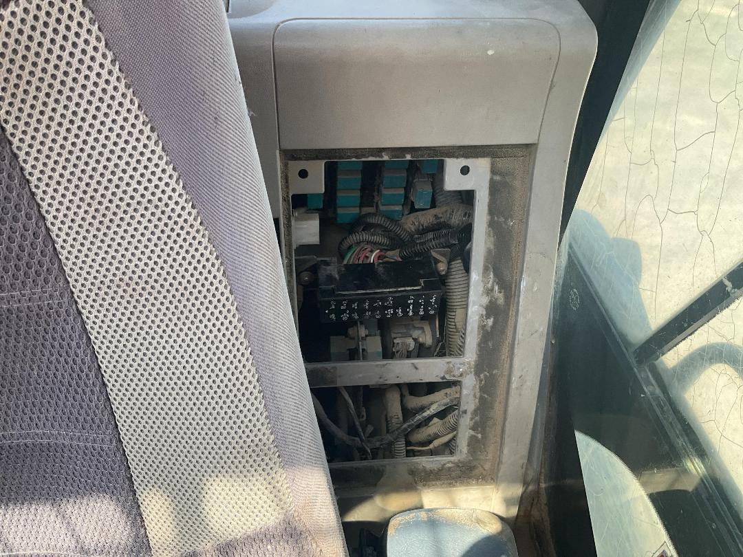 Photo '15' of Hitachi ZX225 USRK Excavator Photo '15' of Hitachi ZX225 USRK Excavator