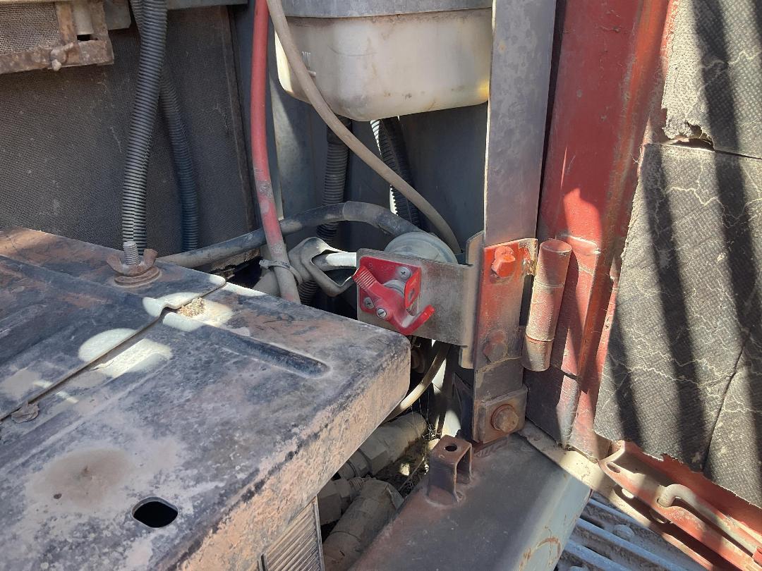 Photo '28' of Hitachi ZX225 USRK Excavator Photo '28' of Hitachi ZX225 USRK Excavator