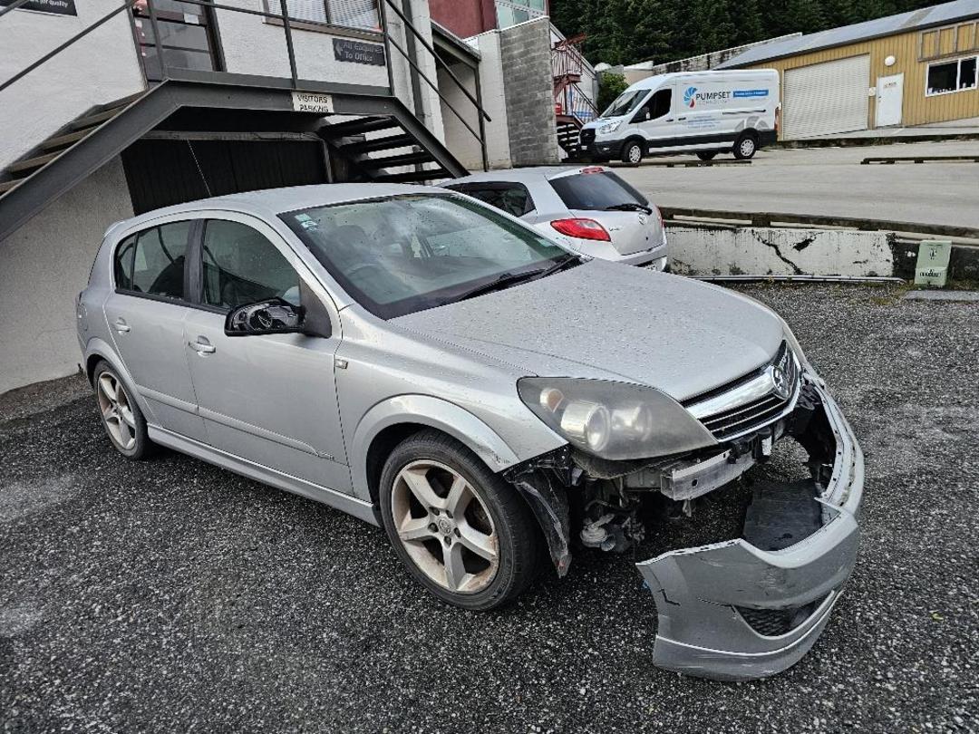 Photo '2' of Holden Astra SRI