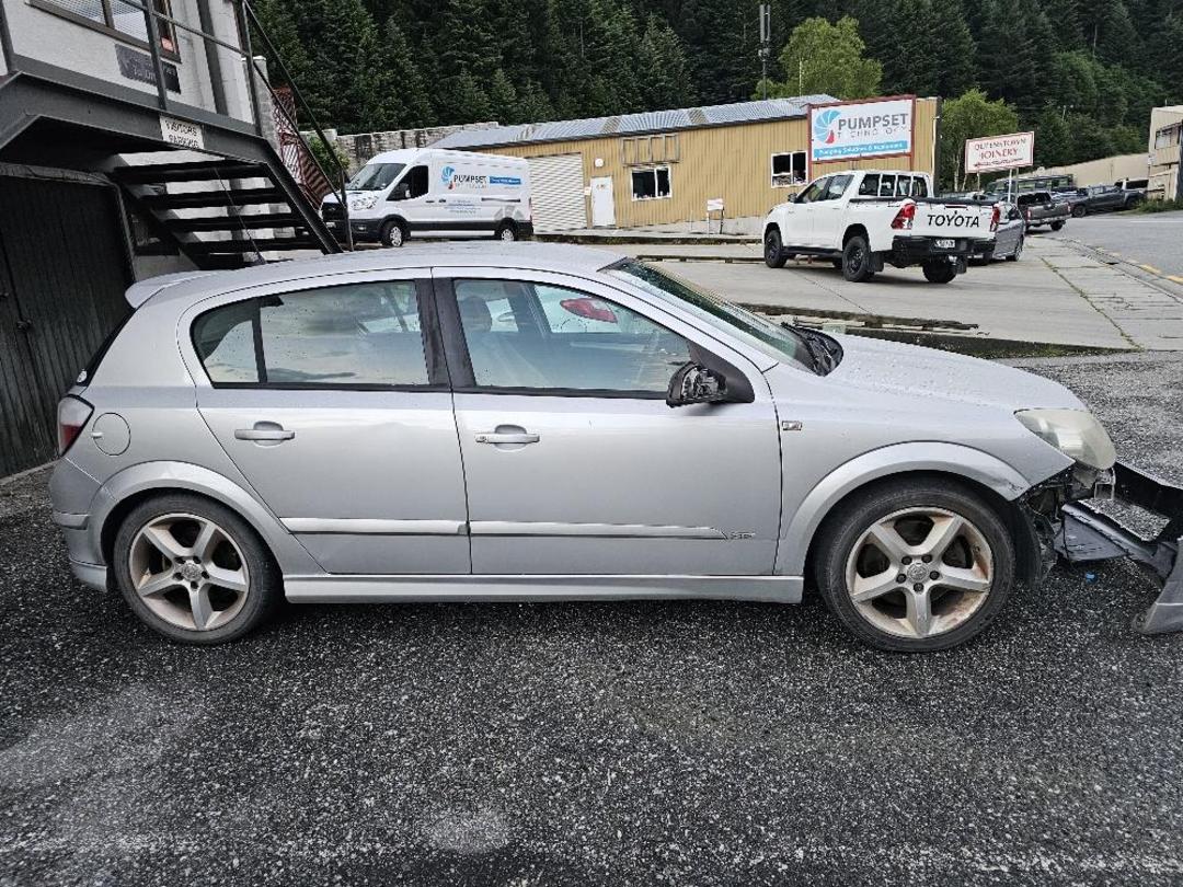Photo '3' of Holden Astra SRI