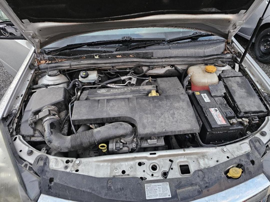 Photo '12' of Holden Astra SRI