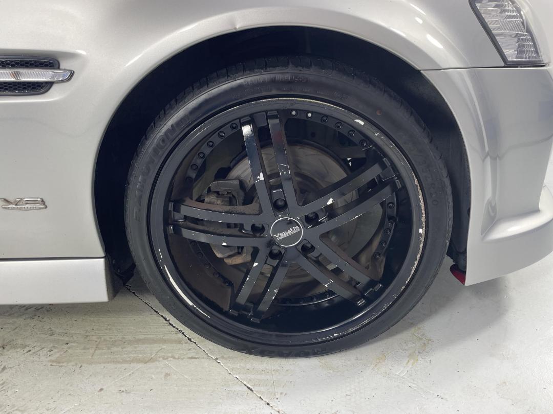 Photo '9' of Holden Commodore Photo '9' of Holden Commodore