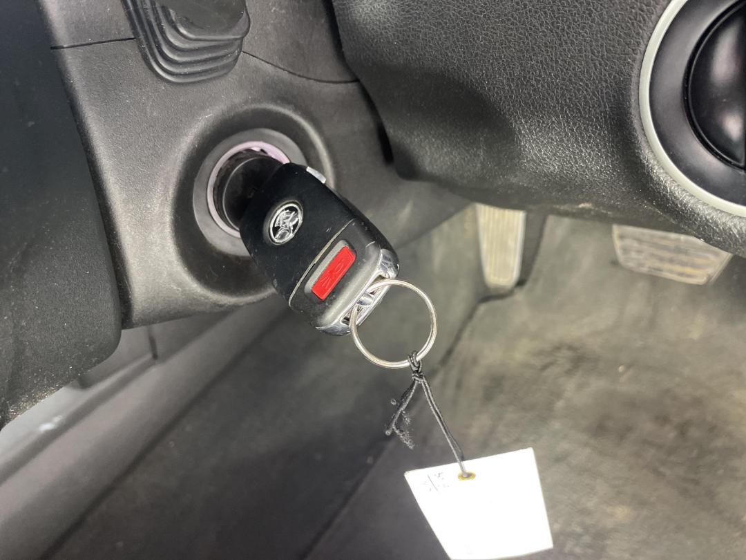 Photo '22' of Holden Commodore Photo '22' of Holden Commodore