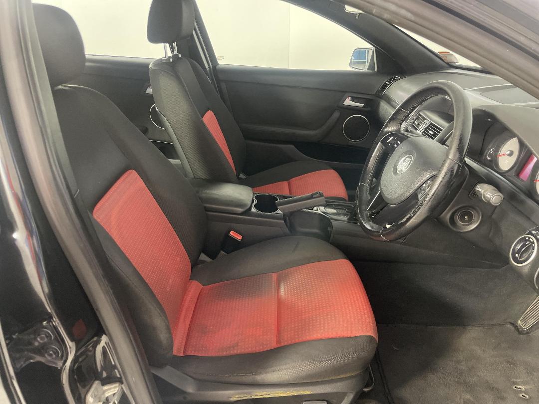 Photo '16' of Holden Commodore Photo '16' of Holden Commodore