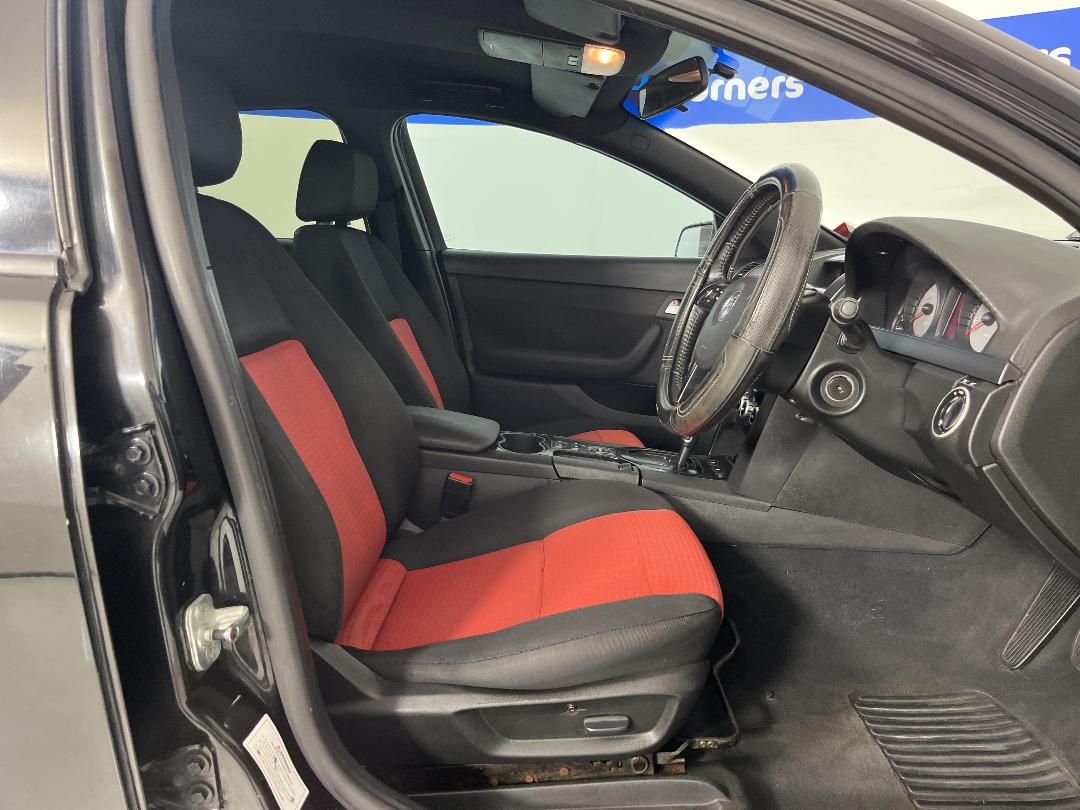 Photo '16' of Holden Commodore