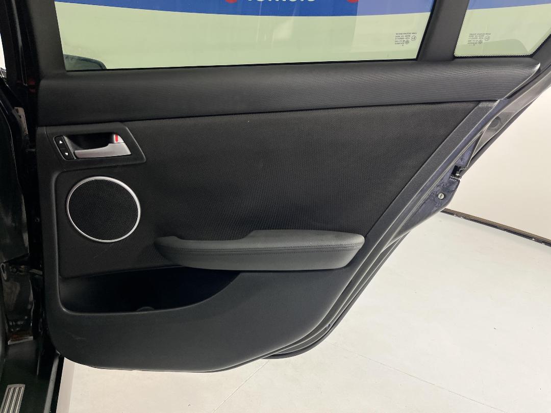 Photo '19' of Holden Commodore