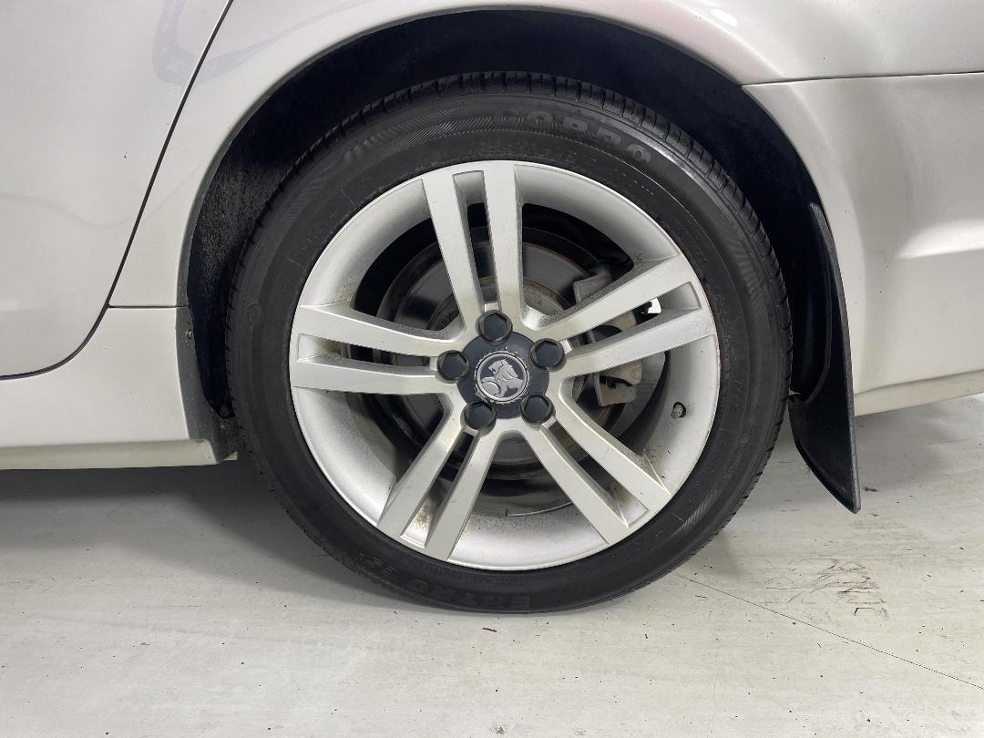 Photo '11' of Holden Commodore