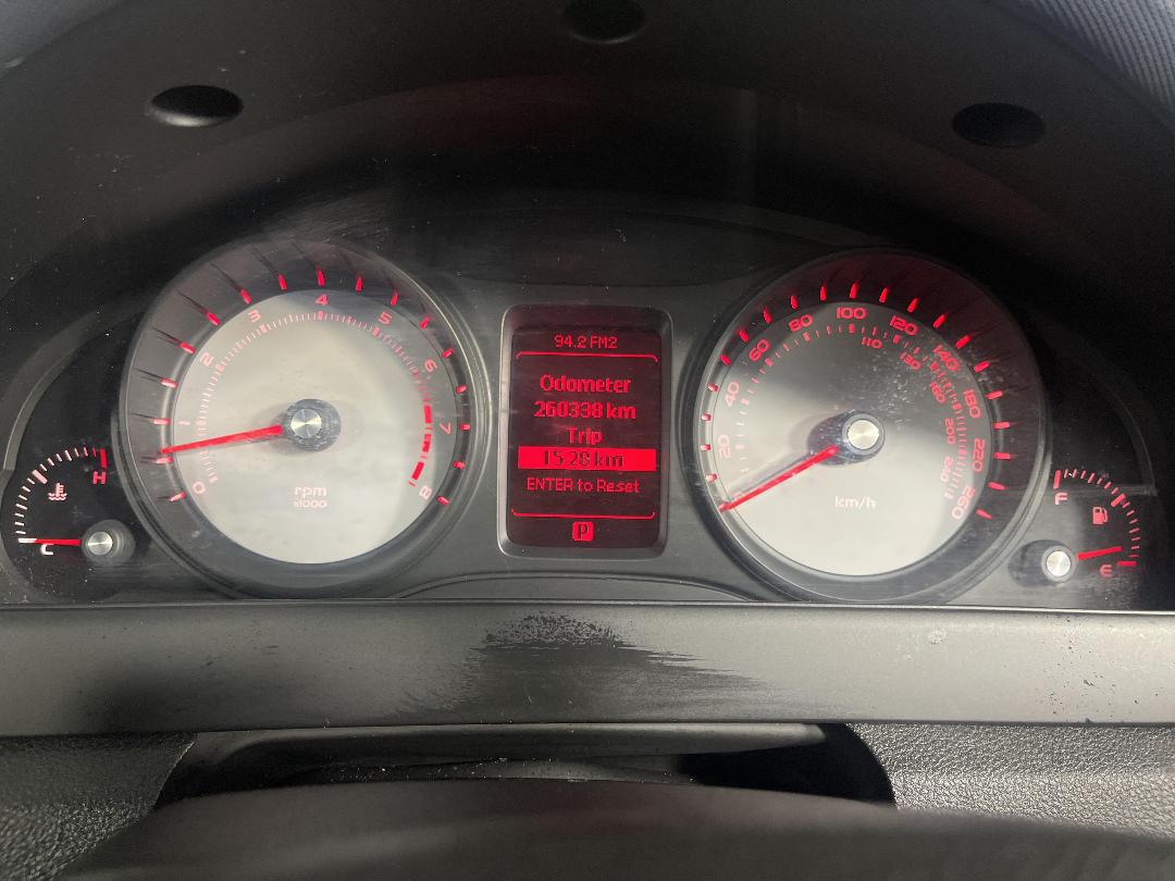 Photo '21' of Holden Commodore Photo '21' of Holden Commodore