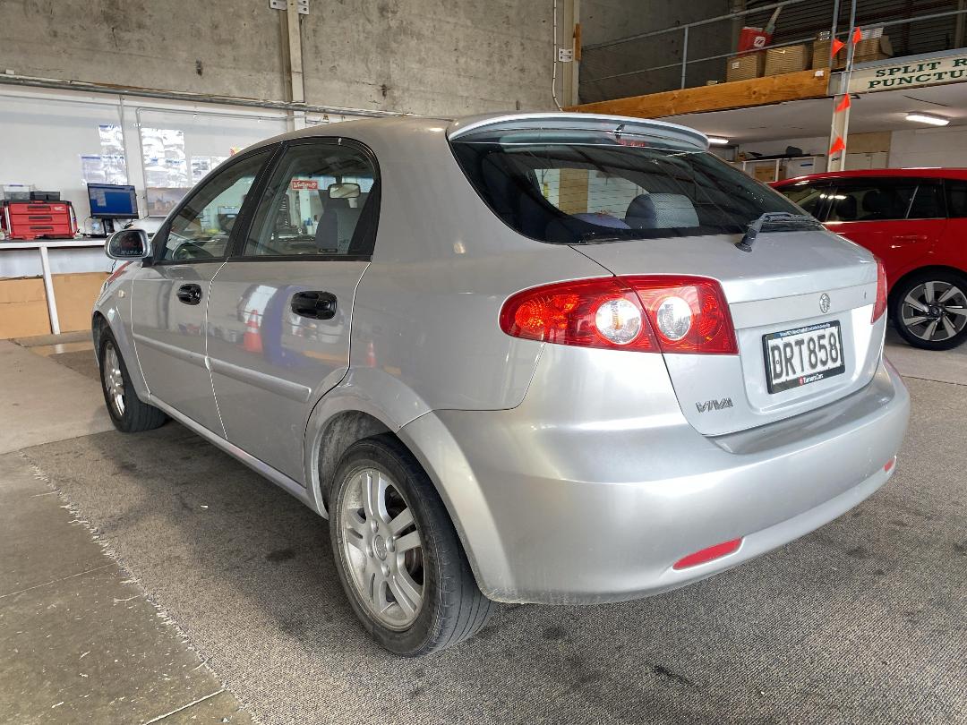 Photo '3' of Holden Viva Photo '3' of Holden Viva