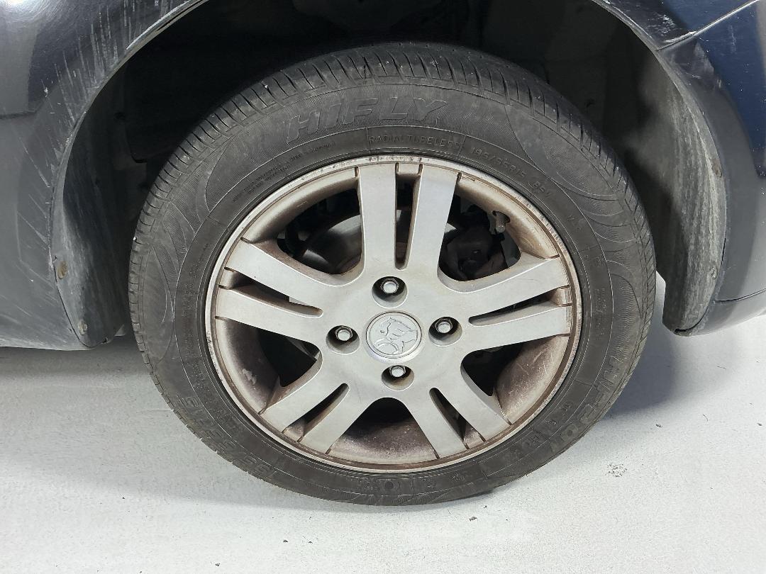 Photo '2' of Holden Viva