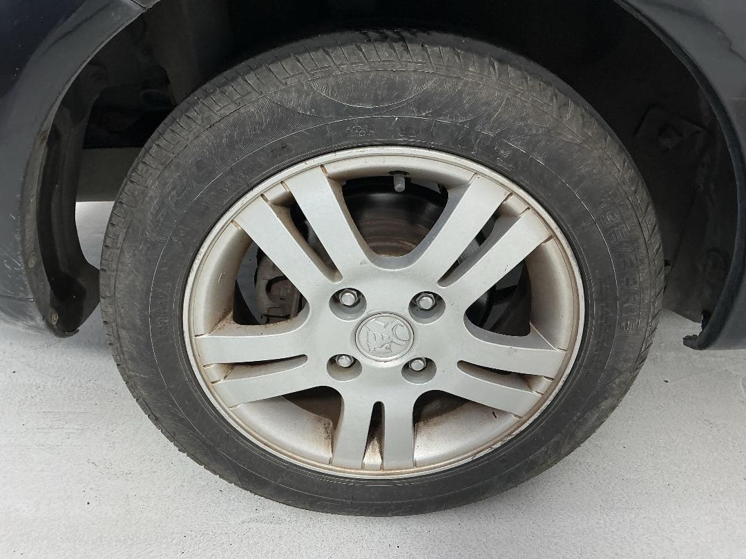 Photo '8' of Holden Viva