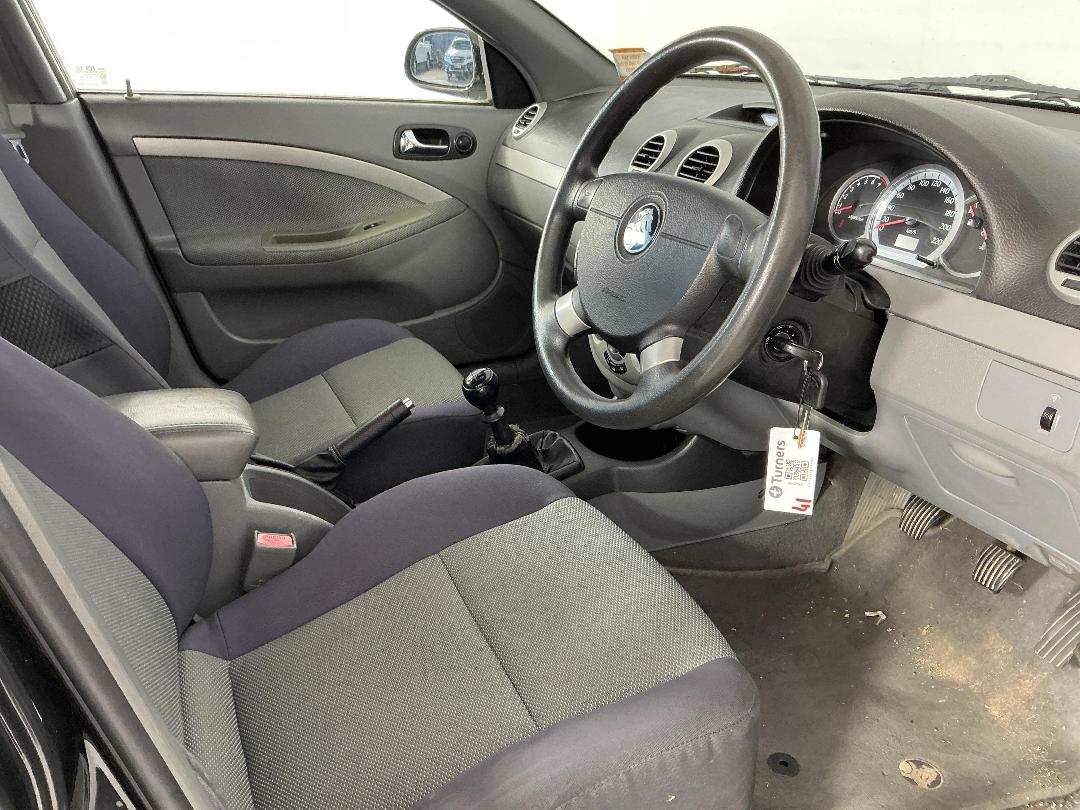 Photo '14' of Holden Viva