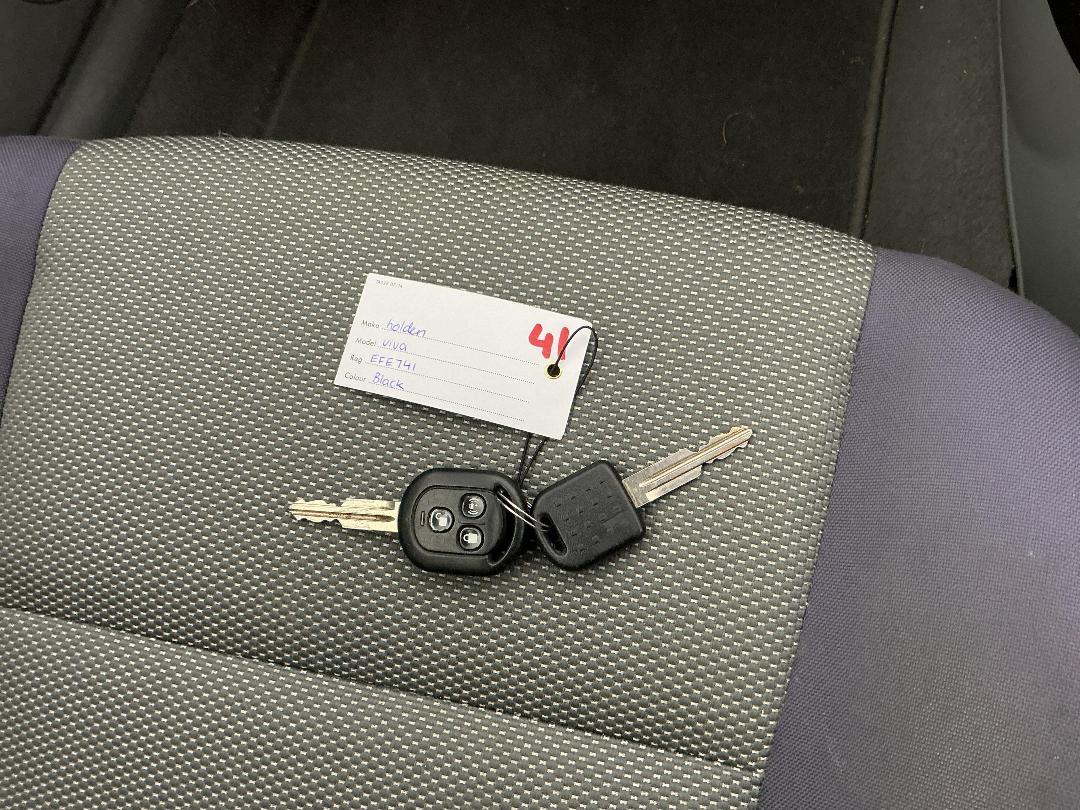 Photo '15' of Holden Viva