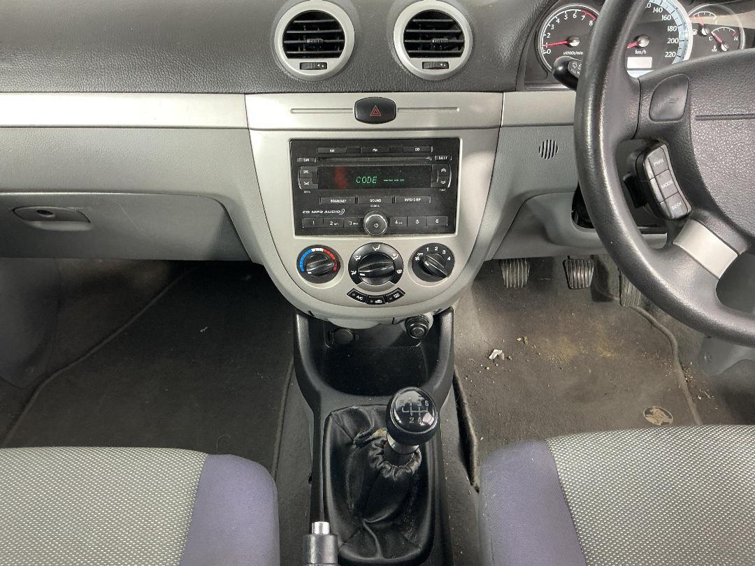 Photo '20' of Holden Viva