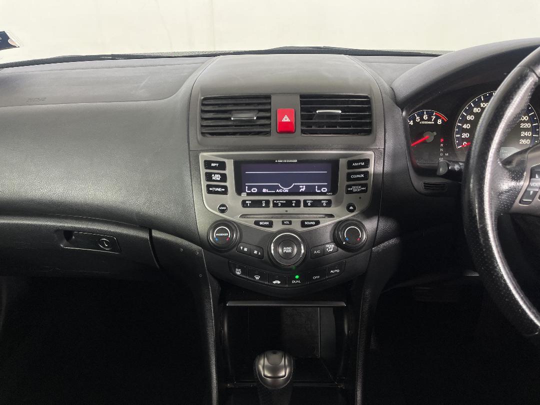 Photo '18' of Honda Accord