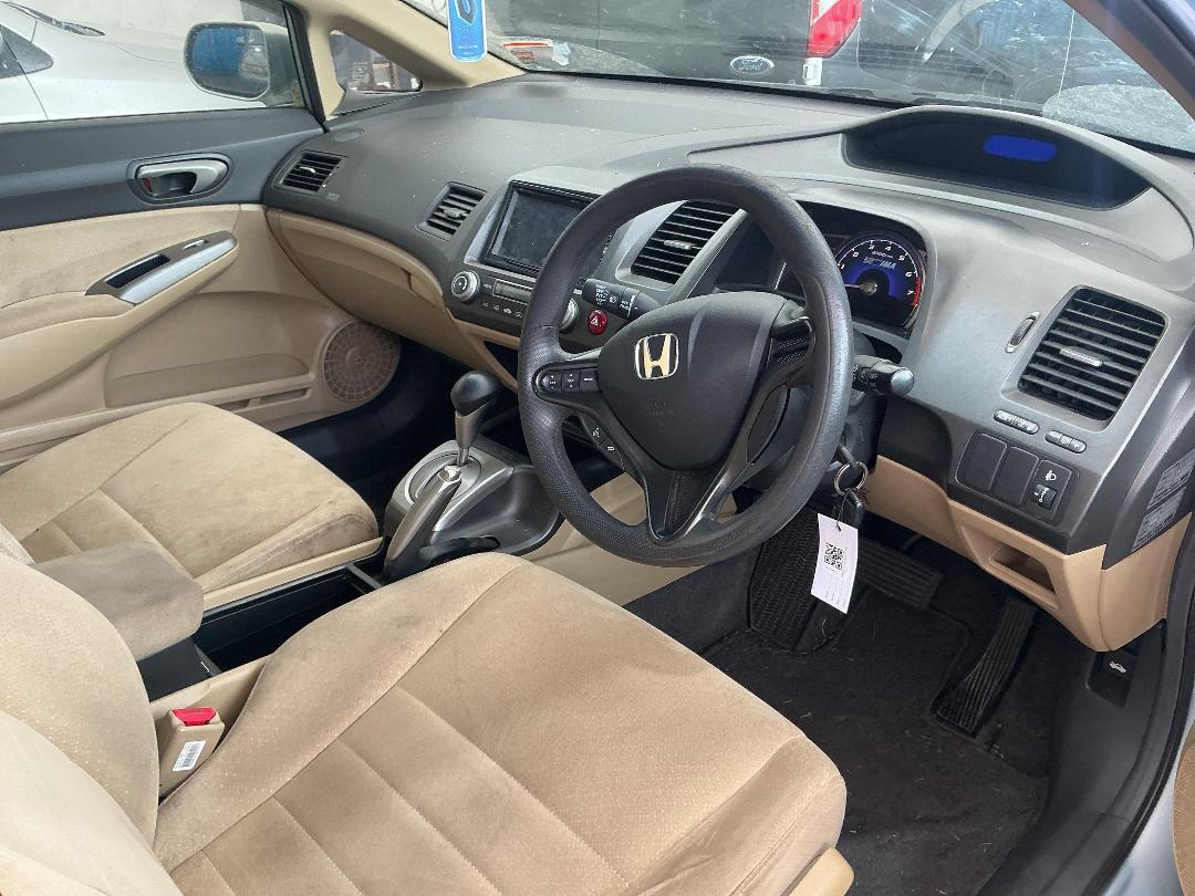 Photo '8' of Honda Civic Hybrid