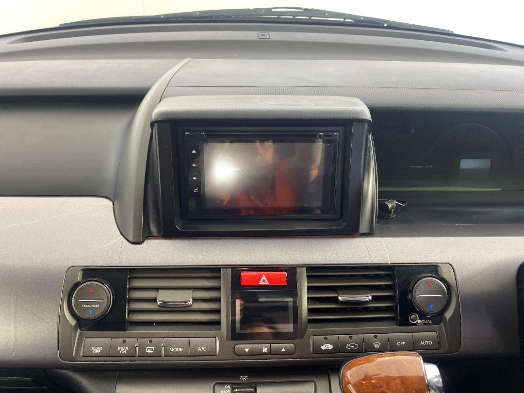 Photo '18' of Honda Elysion Photo '18' of Honda Elysion