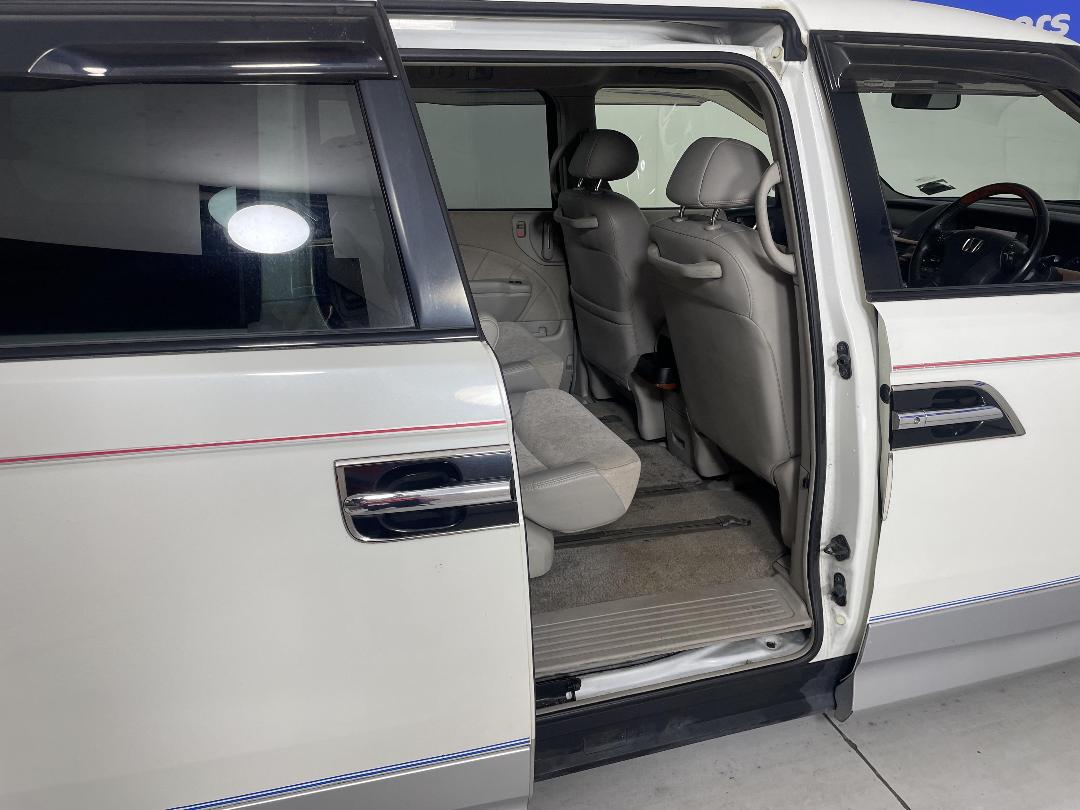 Photo '19' of Honda Elysion