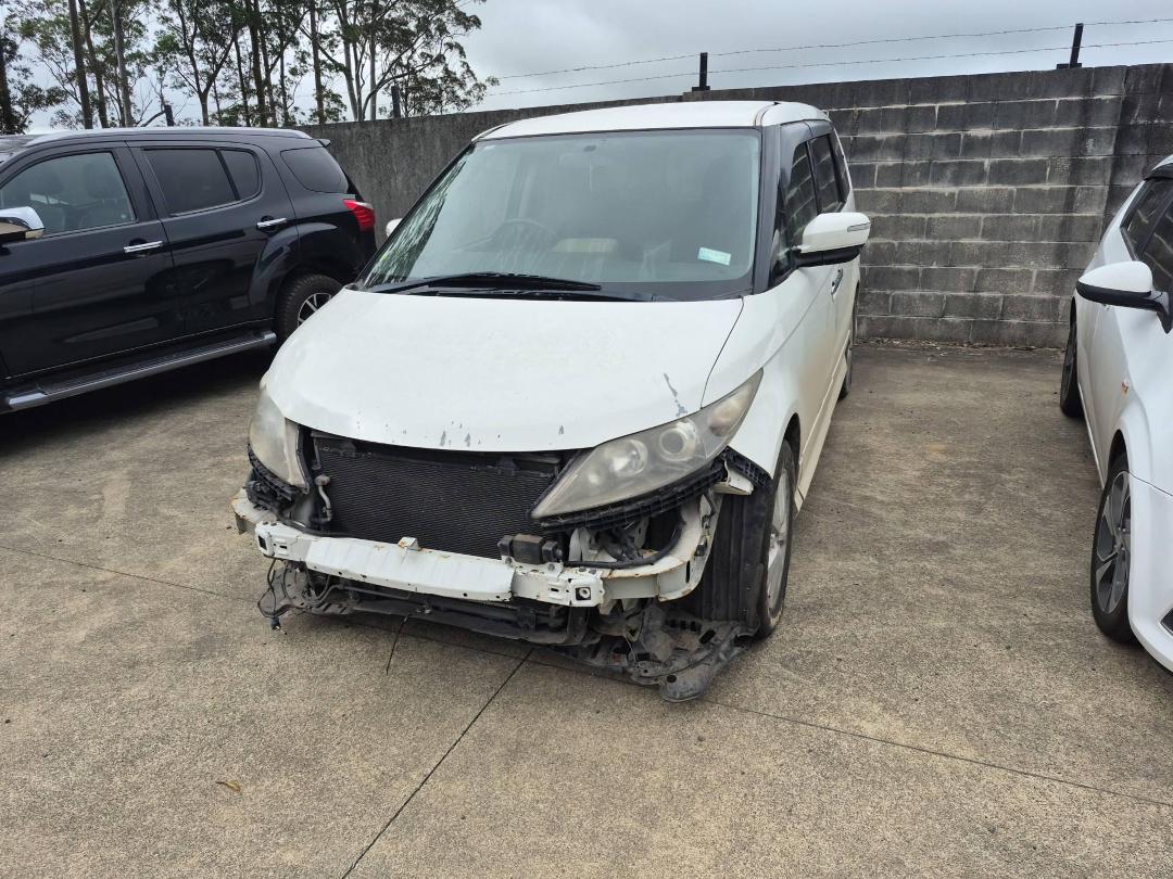 Photo '5' of Honda Elysion Photo '5' of Honda Elysion