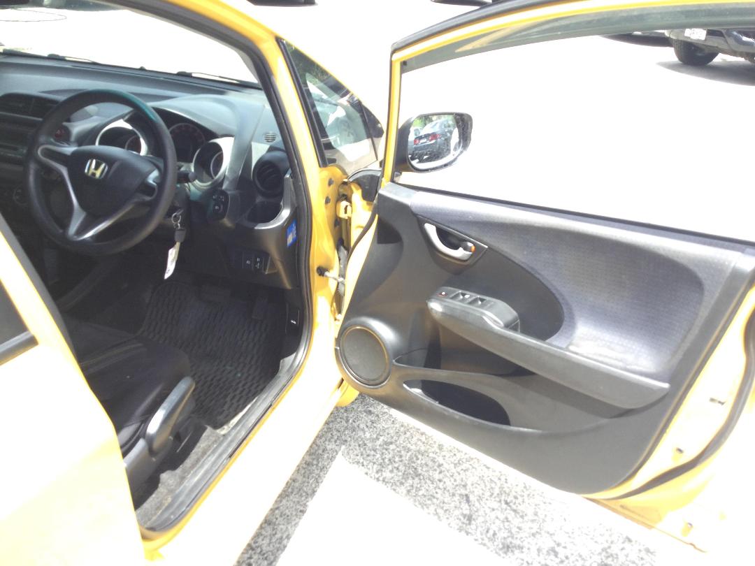 Photo '8' of Honda FIT