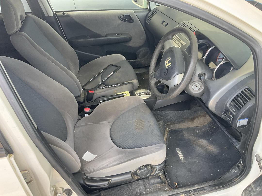 Photo '14' of Honda FIT Photo '14' of Honda FIT