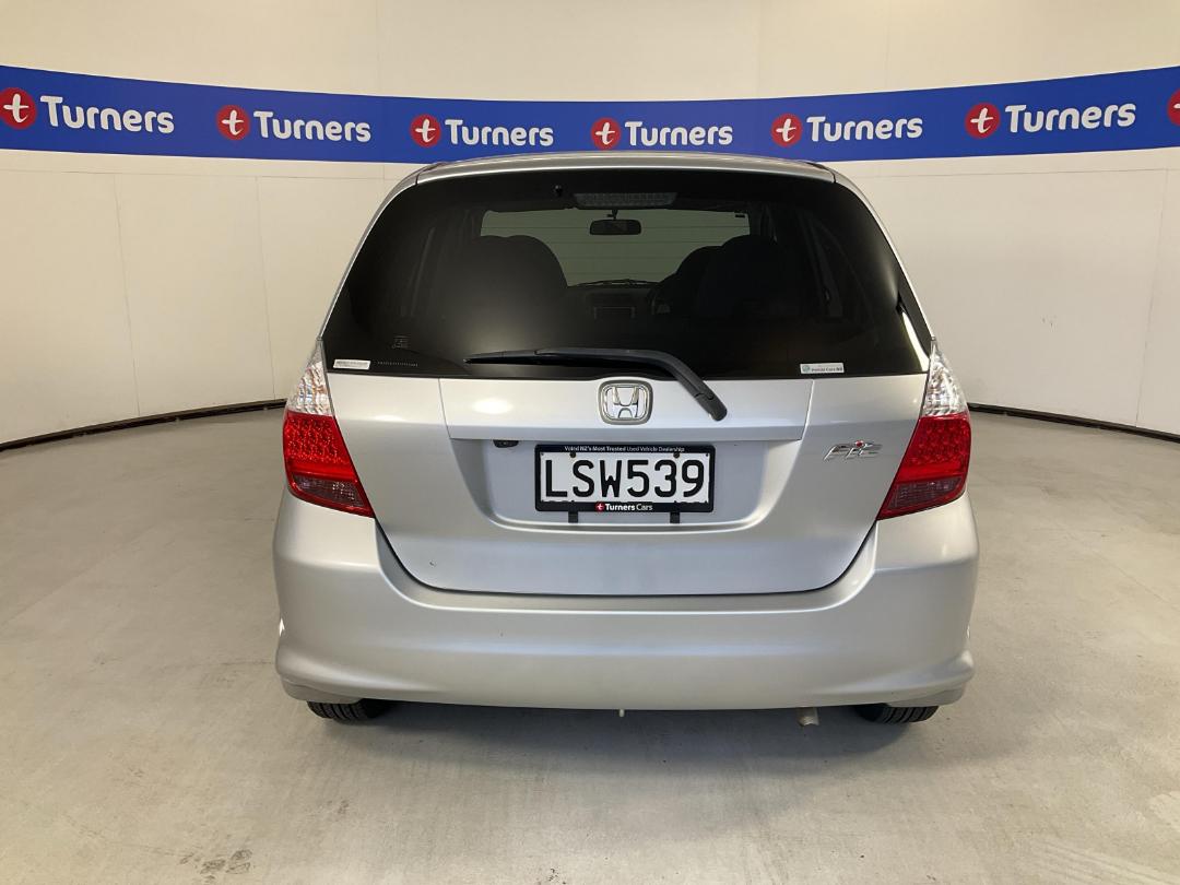 Photo '6' of Honda FIT