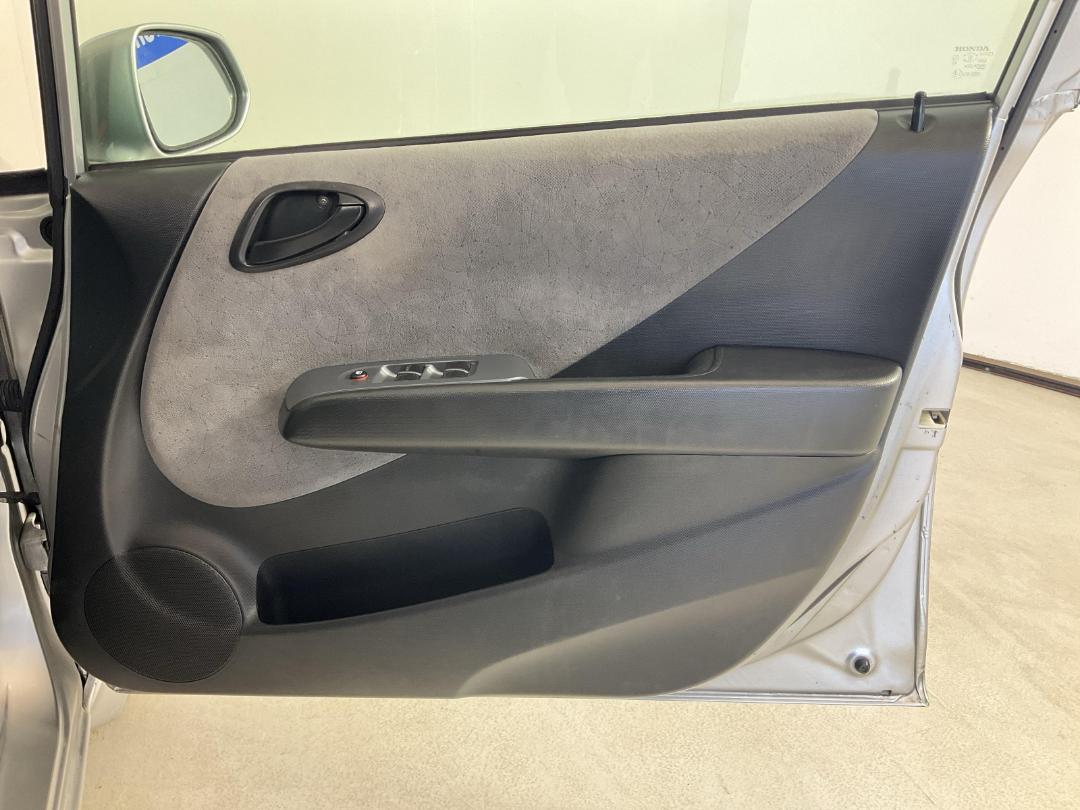 Photo '15' of Honda FIT