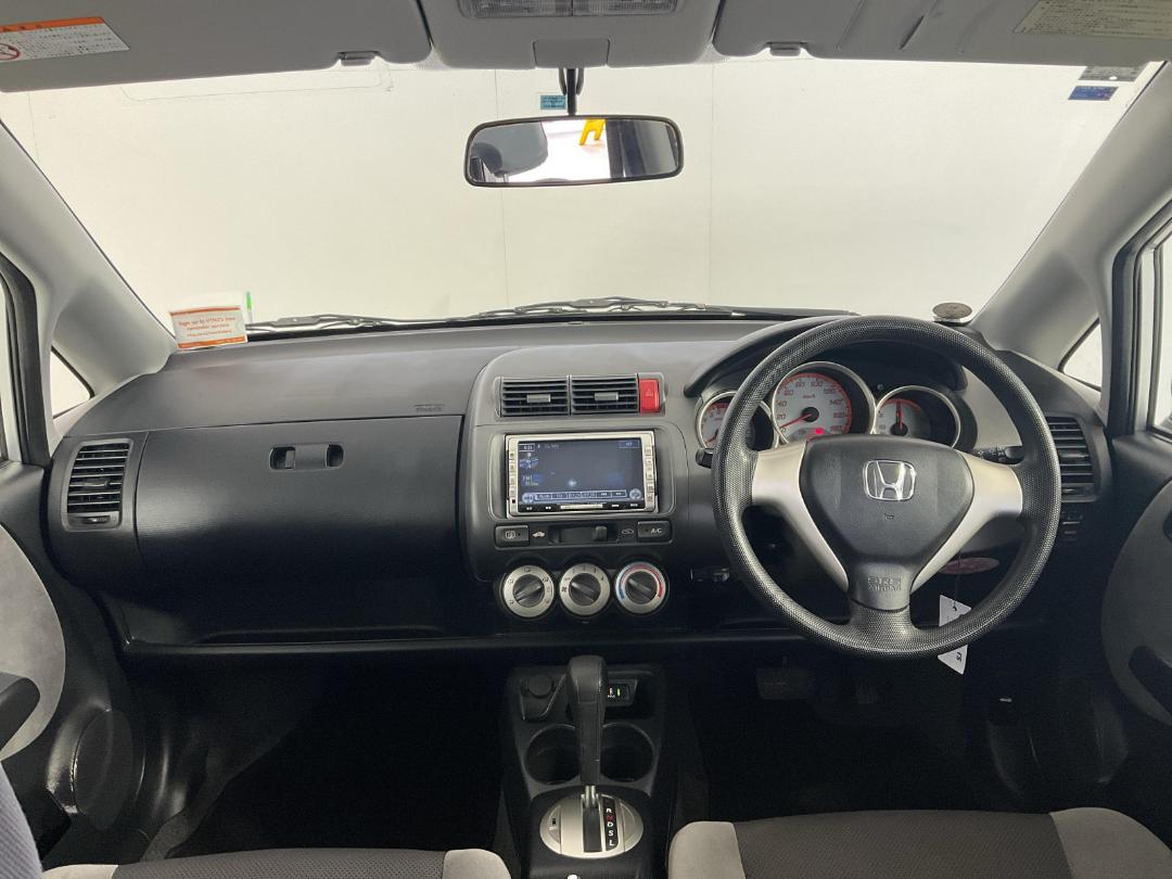 Photo '17' of Honda FIT