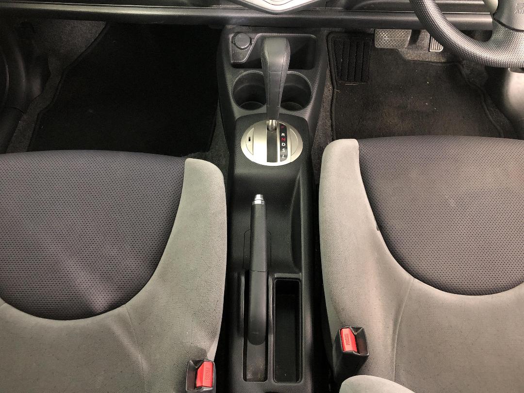 Photo '18' of Honda FIT Photo '18' of Honda FIT