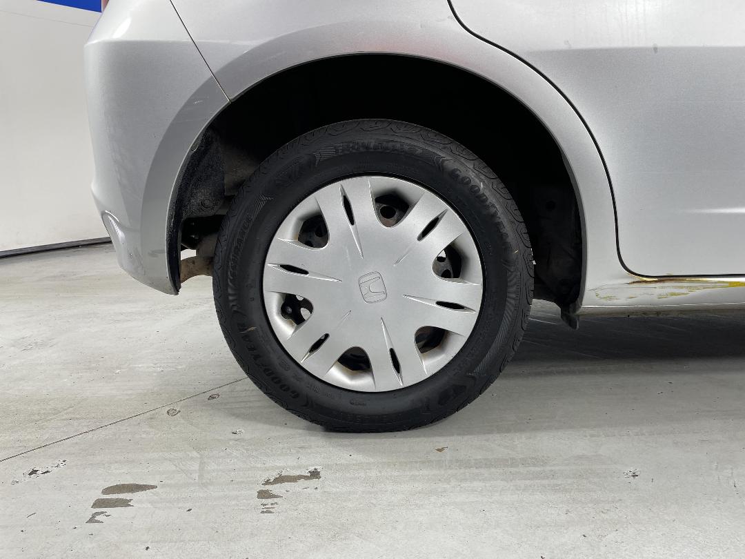 Photo '12' of Honda FIT